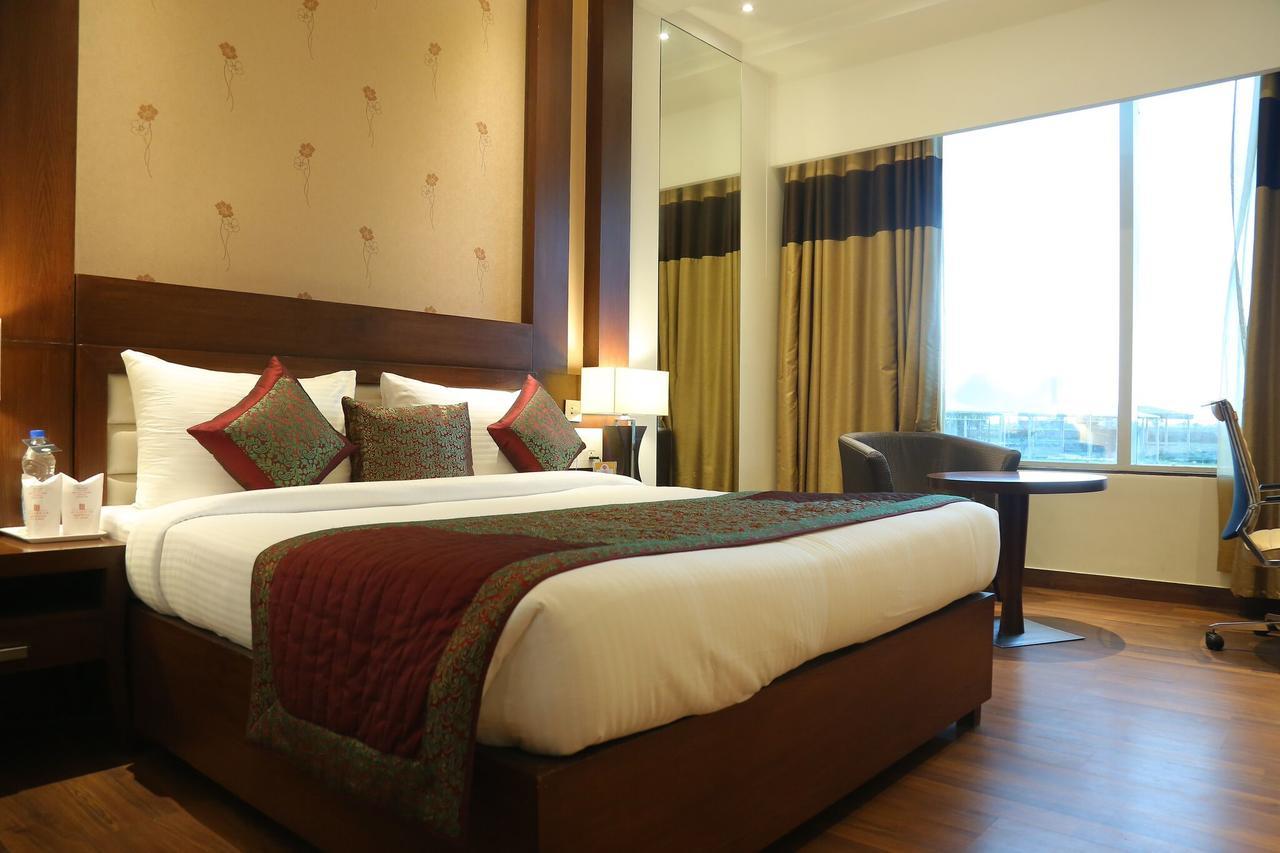 Cs Boutique Hotel Faridabad Buitenkant foto