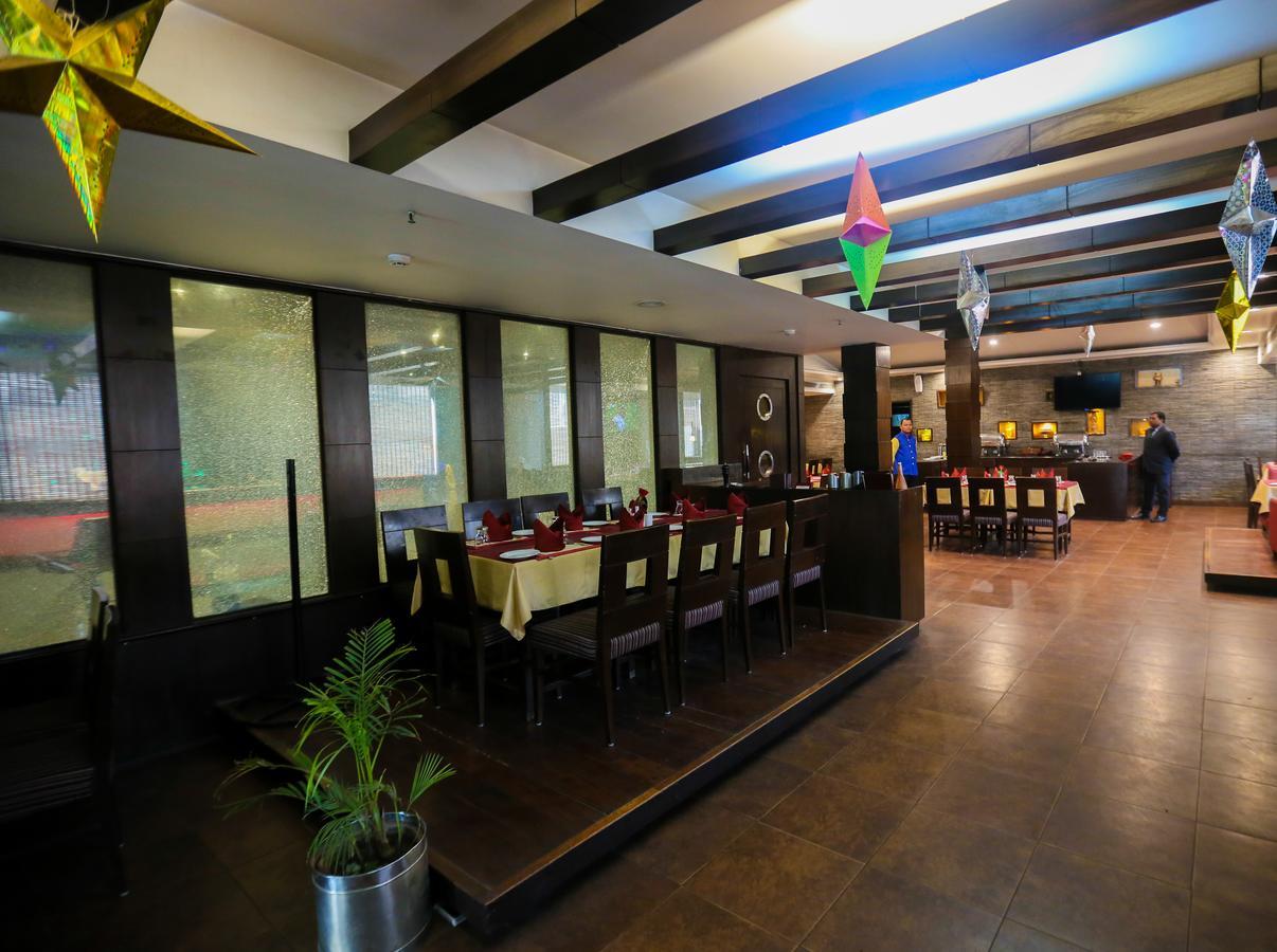 Cs Boutique Hotel Faridabad Buitenkant foto