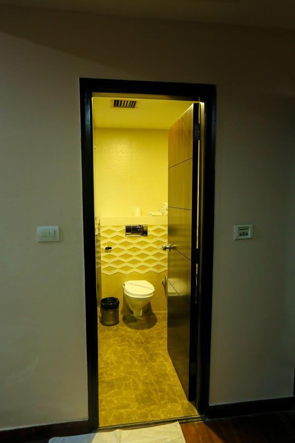 Cs Boutique Hotel Faridabad Buitenkant foto